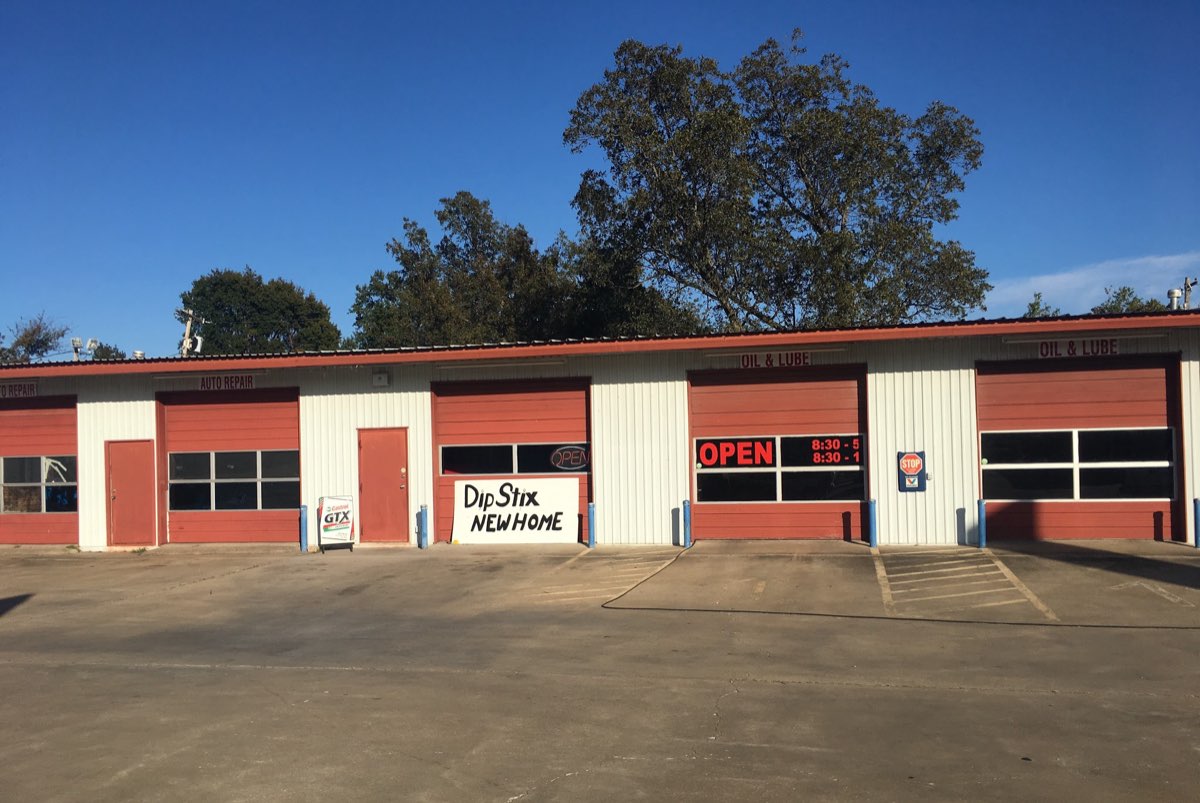 DipStix Quick Lube oil and lube shop in Muskogee, Oklahoma